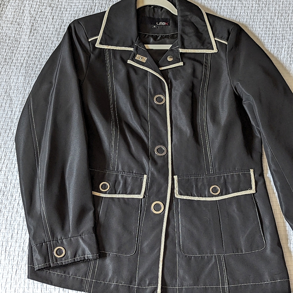 Utex Coat Women's Medium Black & Cream Detail with Buttons